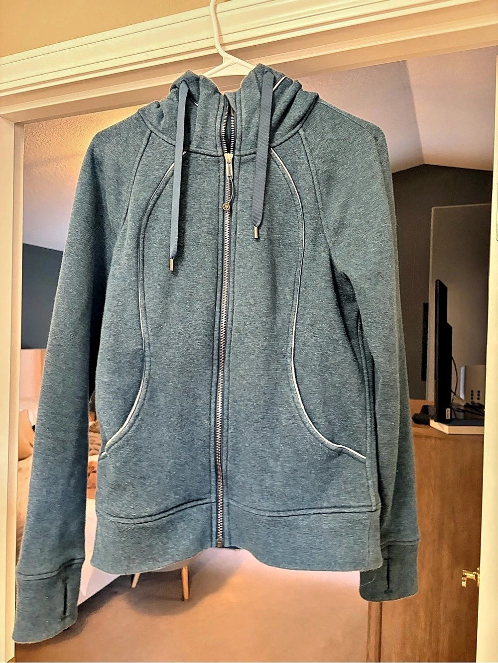 Lululemon Scuba Hoodie IV Women's Zip Hoodie blue/silver Medium 8
